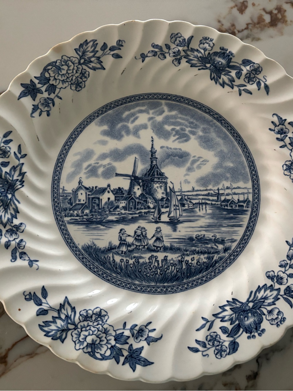 Tulip Time made in England blue and White Scenic Porcelain Dinner Plate